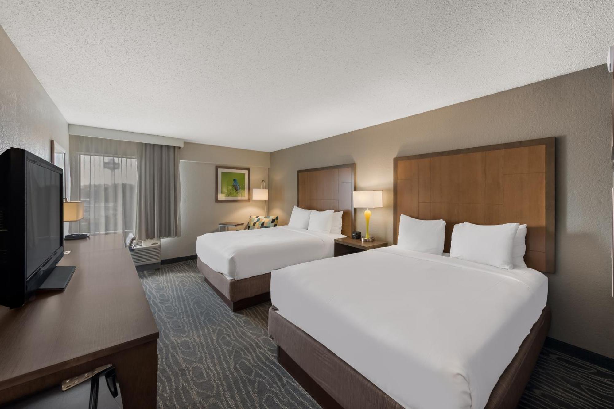 Comfort Inn & Suites Tipp City Dayton North I-75 Exterior photo