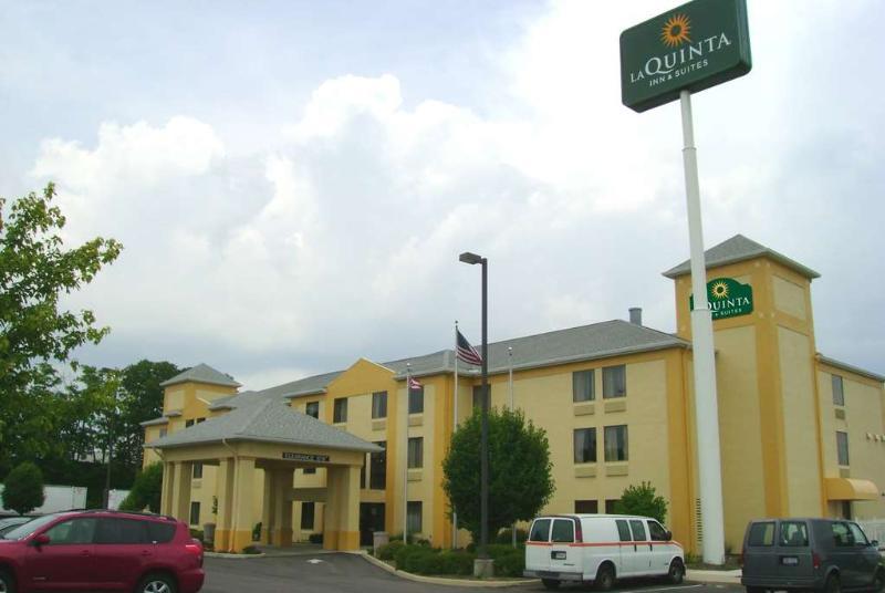 Comfort Inn & Suites Tipp City Dayton North I-75 Exterior photo